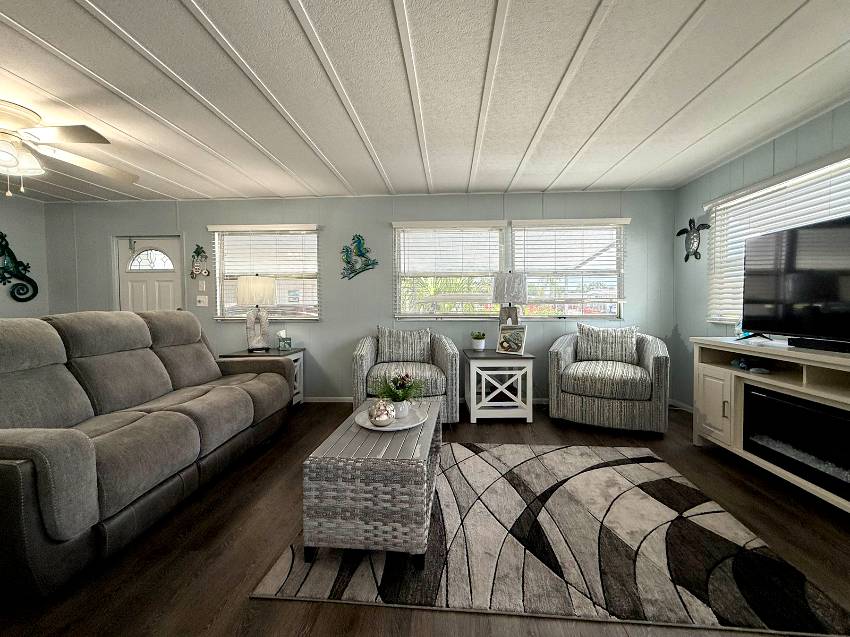 20 Quince Ave a Bradenton, FL Mobile or Manufactured Home for Sale
